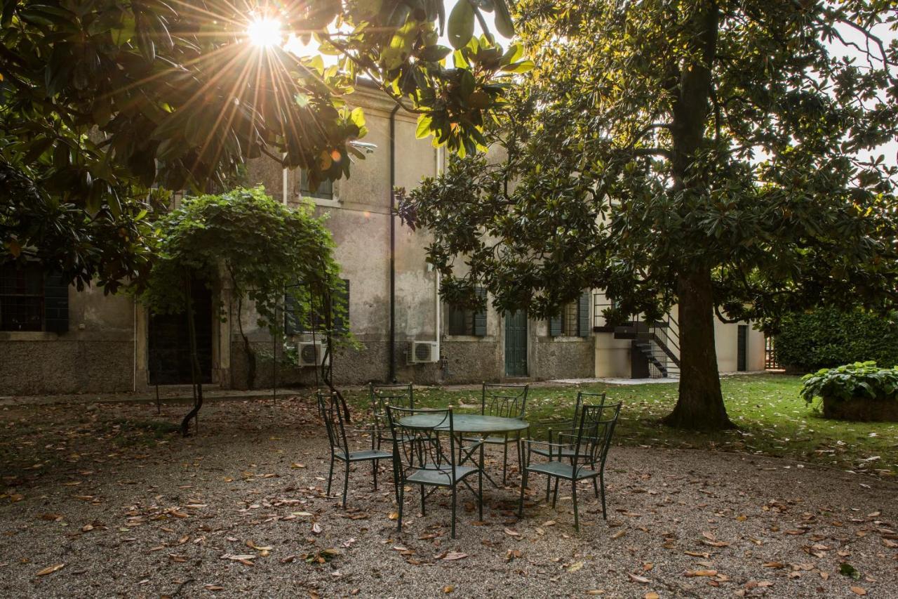 Agriturismo Lecolombare ノガローレ・ロッカ エクステリア 写真