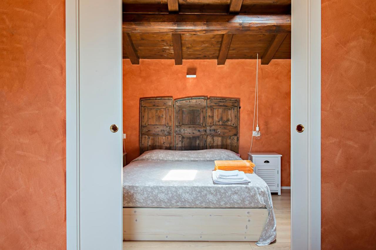 Agriturismo Lecolombare ノガローレ・ロッカ エクステリア 写真