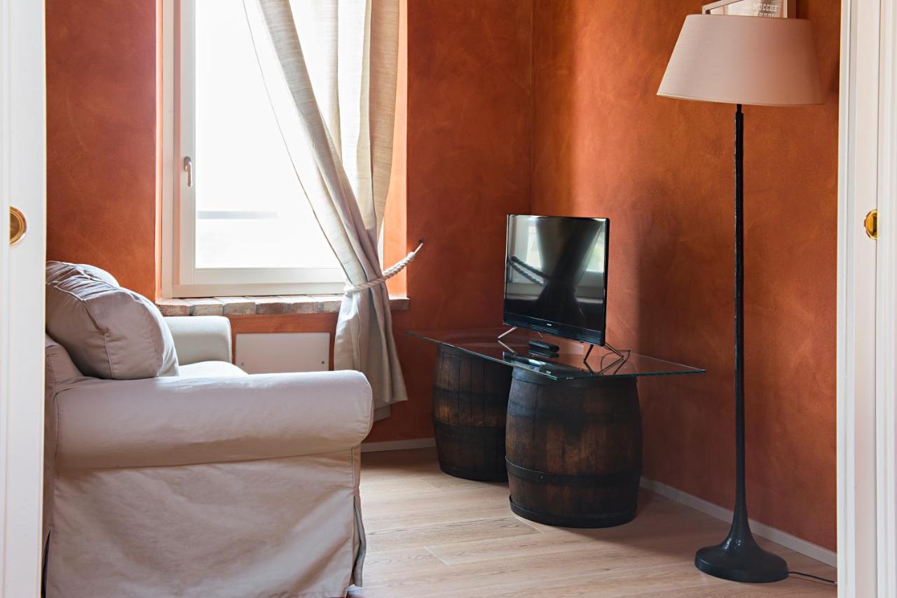 Agriturismo Lecolombare ノガローレ・ロッカ エクステリア 写真